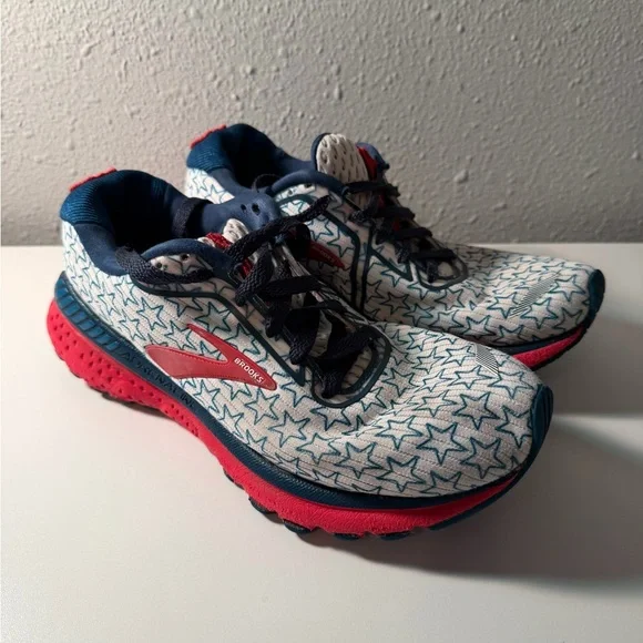 Brooks Adrenaline Athletic Shoes - Patriotic Pattern - Picture 1 of 7